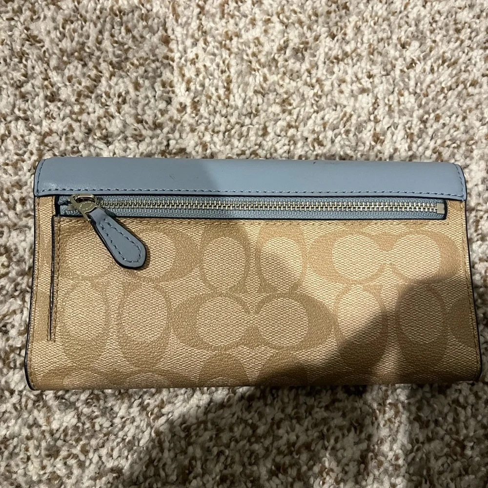 Coach Wallet - Picture 5 of 7
